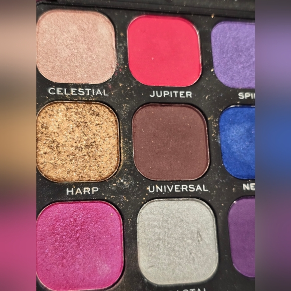 Revolution Makeup - Picture 4 of 7